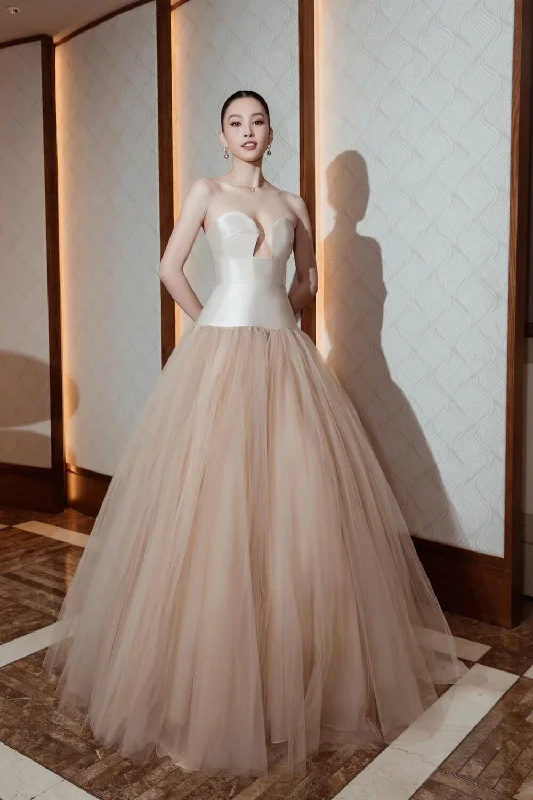 Cinderella Ball Gown Chest Cup Mesh Extra Long Length Dress