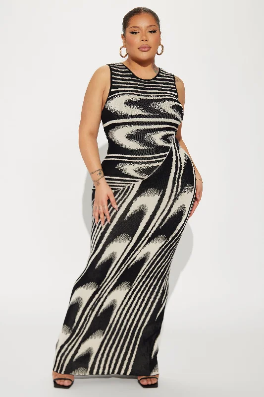 Kira Sweater Maxi Dress - Black/White