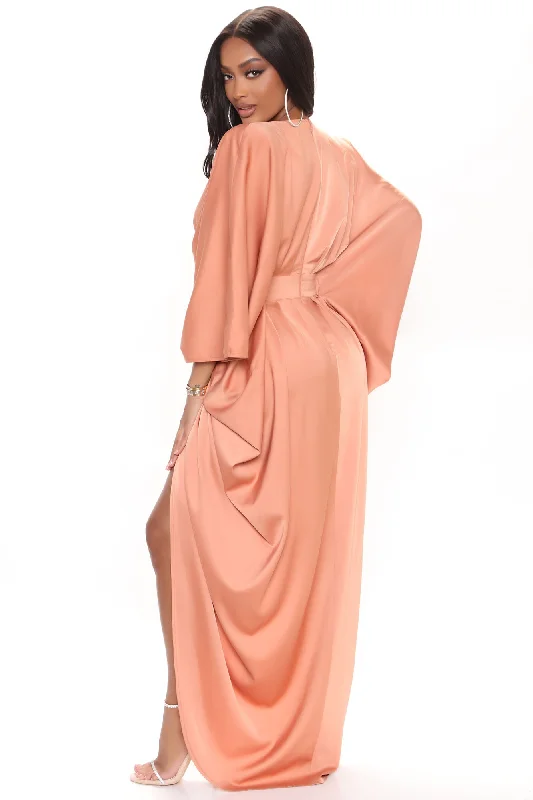 Spectacular Woman Satin Maxi Dress - Peach