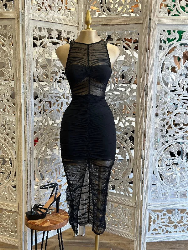 Special PromotionMesh Rushed Midi Black Dress