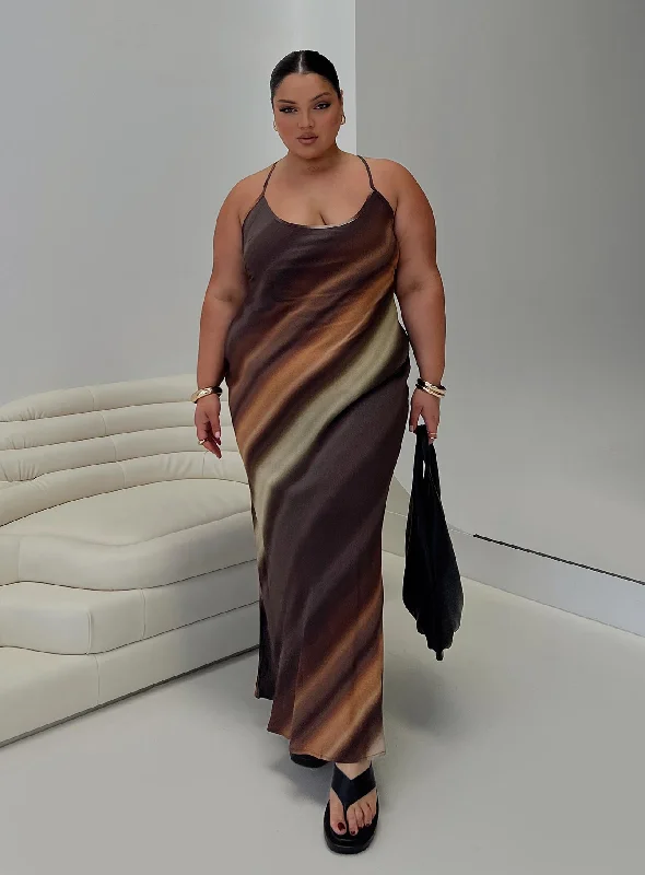 Price SlashOtillie Maxi Dress Brown Multi Curve