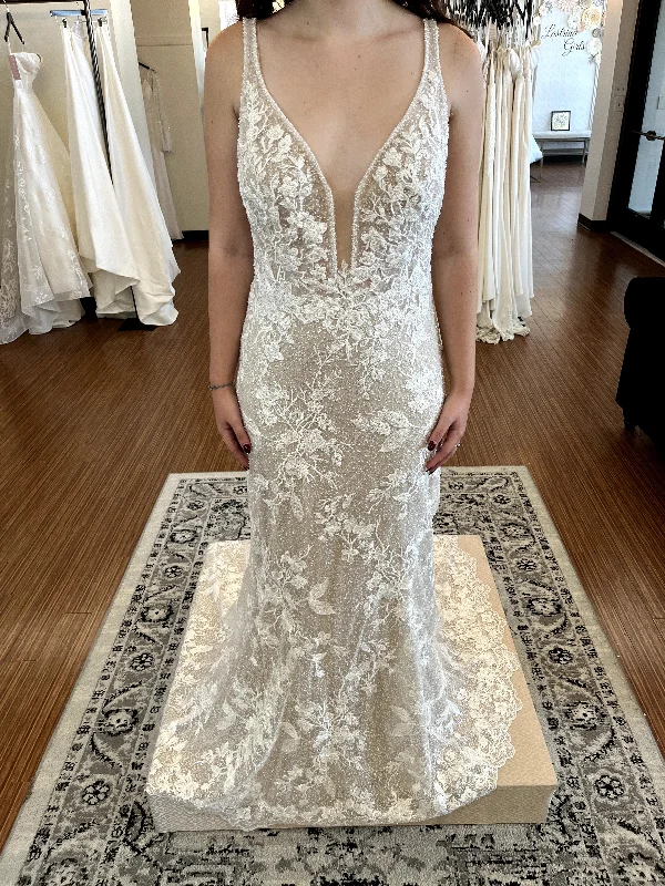 Secret SaleAllure Bridals C621