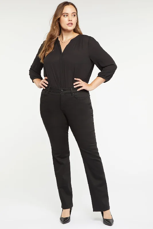 Blue Light SpecialMarilyn Straight Jeans In Plus Size - Black Rinse