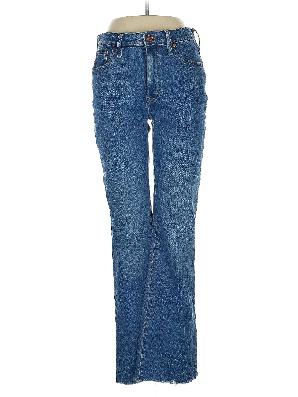 Monthly DealsMid-Rise Bootleg Jeans in Medium Wash