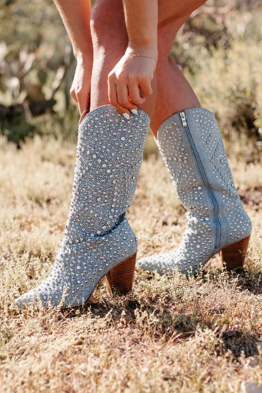 Blue Light SpecialCountry Soul Rhinestone/Studded Western Boots (Blue Denim)