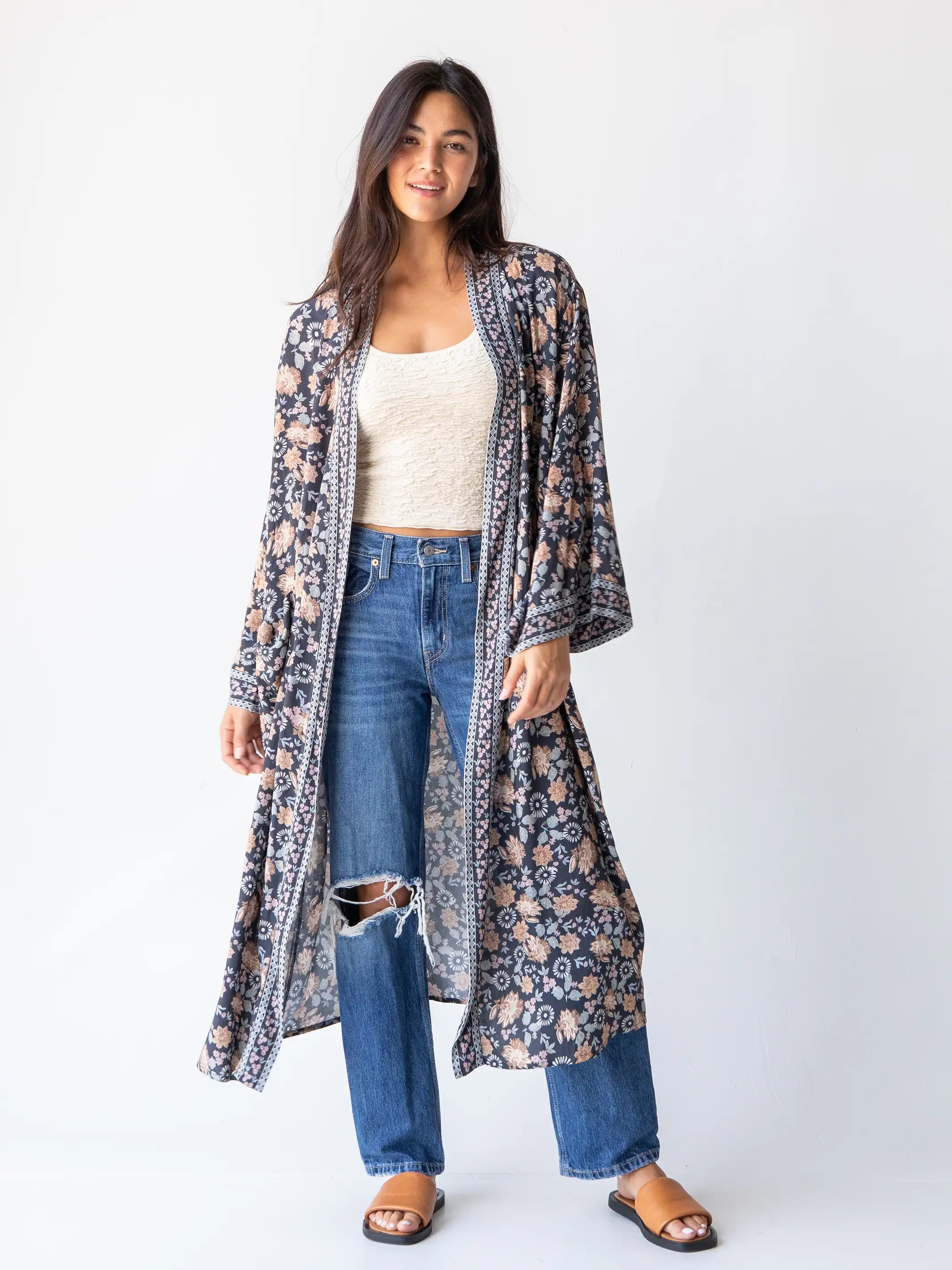 30% DiscountCamila Kimono - Charcoal Light Blue Floral