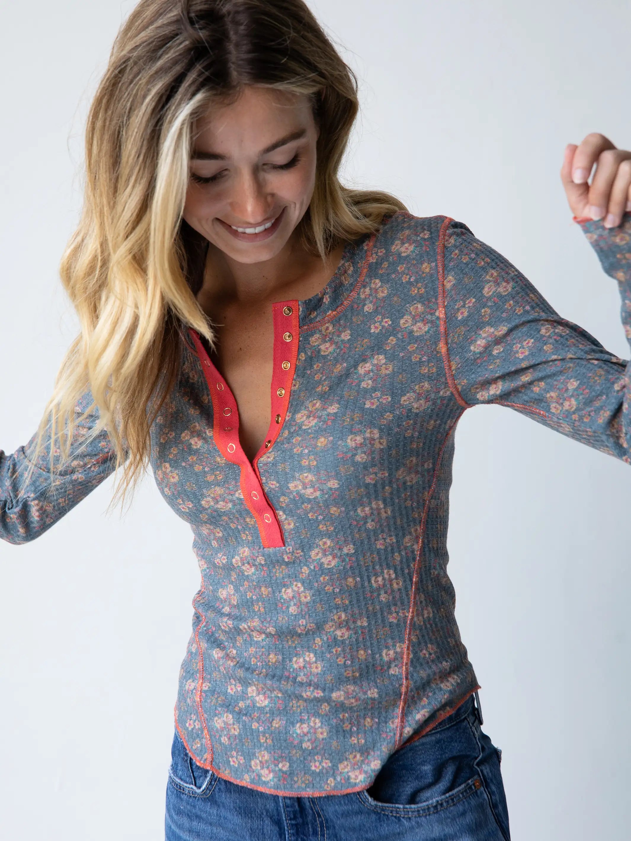 Affordably PricedReagan Thermal Henley - Slate Floral Blooms