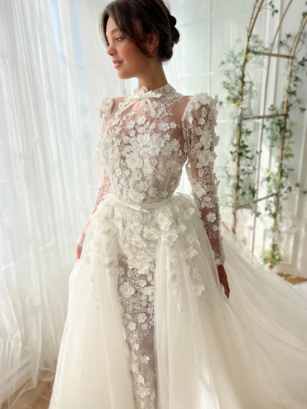 Amazing DiscountsSecrets of Ivory Winds Gown